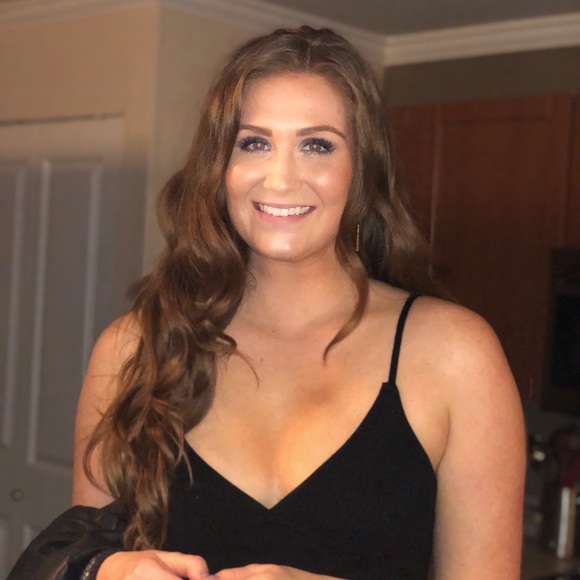 Meet your Posher, Carissa - Picture 1 of 1